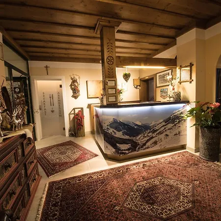 Garni Wolfgang מלון 3*